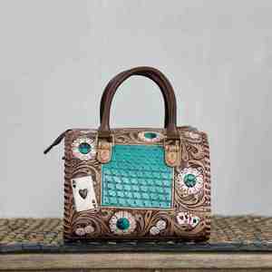 Bolso de Hombro para Mujer, Diseño Floral Tallado a Mano, Patrón a Cuadros, 100% Cuero Genuino, Estilo Weekender, Portátil y Práctico - Product Image 2