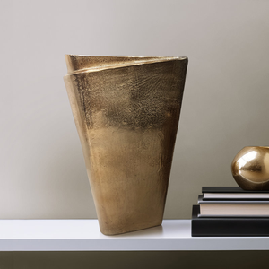 High Quality Handmade European <b>Vintage</b> Aluminum Flower <b>Vase</b> Creative Coastal Design for Home Wedding Party Interior At Low Price - Product Image 3