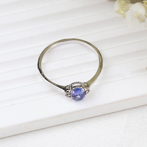 Anillo de Plata de Ley 925 con Tanzanita Ovalada Natural y Circonita Cúbica, Joyería Fina, Memoria Jewels, Venta al Por Mayor - Product Image 3