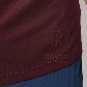 Camiseta de hombre de algodón 100% ligera y de corte holgado, hecha en fábrica, con estampado moderno y tamaño personalizado. - Product Image 4