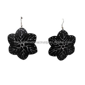 Pendiente con pintura esmaltada de café Pendiente de hierro artificial para mujer Pendiente de joyería de mujer de metal con acabado de café. - Product Image 2