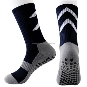 Chaussettes de cricket personnalisées pour hommes, longueur mi-mollet, absorbantes et respirantes - Product Image 6