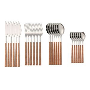 Ensemble de couverts en métal artisanal, sélectionné avec soin, avec manche en bois, offrant une texture naturelle, une élégance durable et un goût raffiné. - Product Image 6