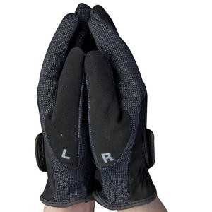 Guantes de equitación de alta calidad, ligeros y con el mejor agarre, de gamuza sintética negra para una apariencia profesional. - Product Image 2