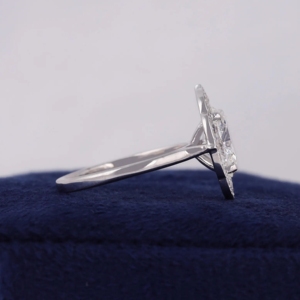 Anillo de compromiso con diamante ovalado de 2.0 ct cultivado en laboratorio, anillo vintage de oro blanco de 14K, anillo de compromiso con corte ovalado para ella, joyería de anillo de oro. - Product Image 3