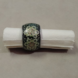 Ensemble de ronds à serviette en résine multicolore de la meilleure conception Vaisselle multiforme pour la maison et le restaurant Cuisine Nouveau style de vaisselle - Product Image 4