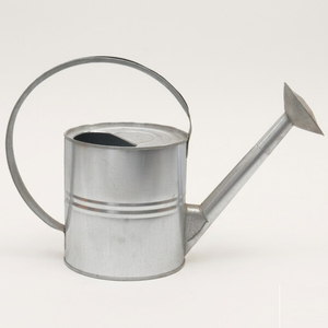 Arrosoir en métal artisanal vintage, pot à fleurs durable en acier galvanisé avec finition rustique antique pour la ferme - Product Image 2