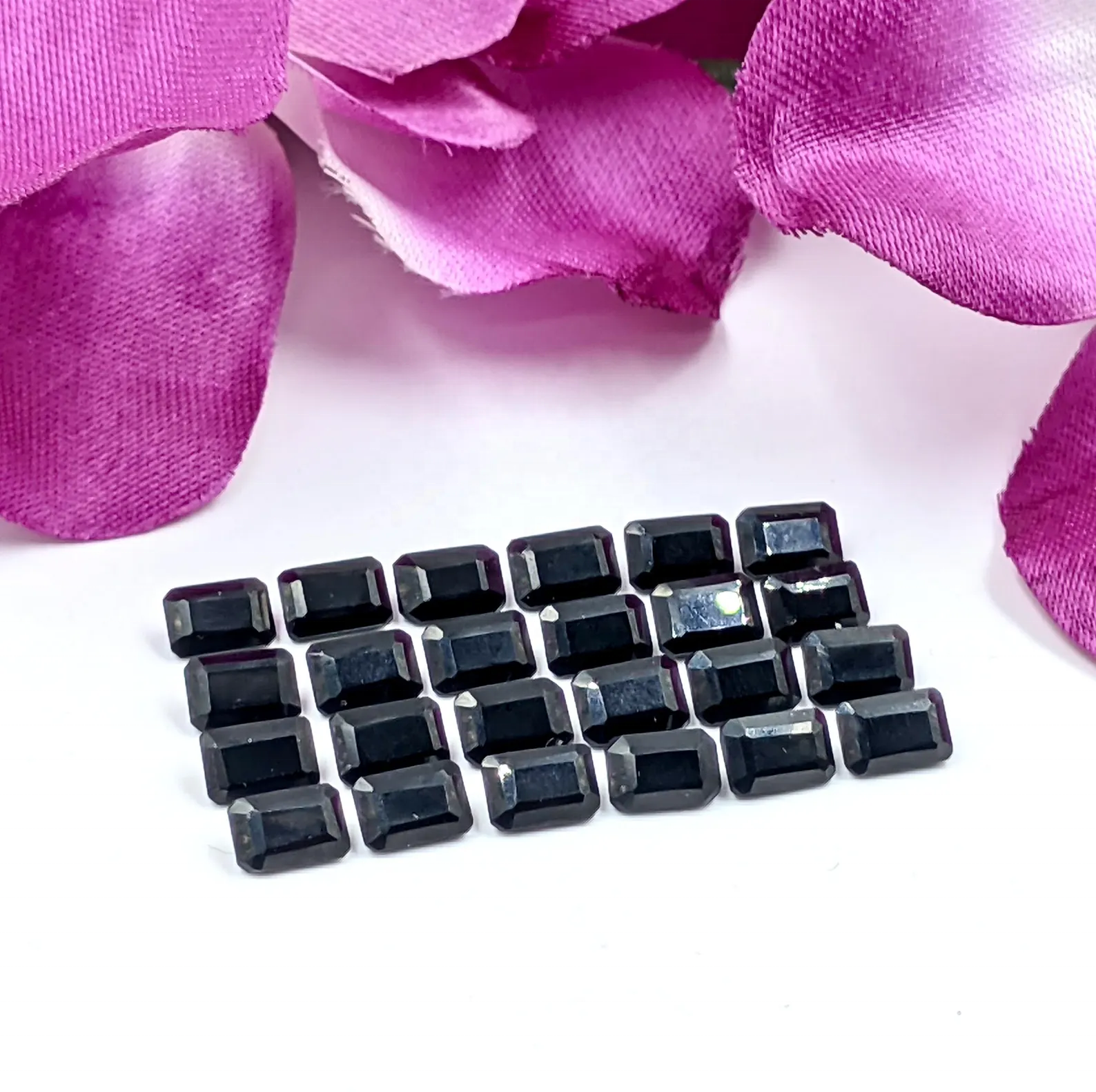 เช่นเดียวกับภาพ