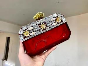 Pochette de Soirée en Résine Acrylique Tendance pour Femme – Sac à Main de Luxe Transparent pour Fête et Mariage – Création de Designer - Product Image 4