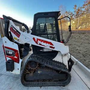 Chargeuse compacte sur chenilles Bobcat T66 de haute qualité, robuste pour tous les terrains, prête à l'emploi et fiable - Product Image 5