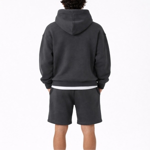 Ensemble sweat à capuche et short pour homme, couleur unie, style décontracté, deux pièces, tenue de sport confortable pour homme - Product Image 2