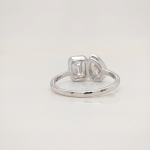 Anillo de Compromiso Toi Et Moi con Corte de Pera de 2 Quilates, con Diamantes Cultivados en Laboratorio, Oro Blanco Sólido de 14K, Engaste en Bisel, Certificado IGI - Product Image 2