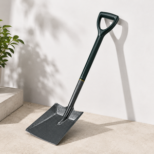 Pelle à bouche carrée avec grande lame en acier au carbone, manche confortable en D et trou de suspension pour travaux de jardinage, de terrassement, de sable, de gravier et de débris - Product Image 1