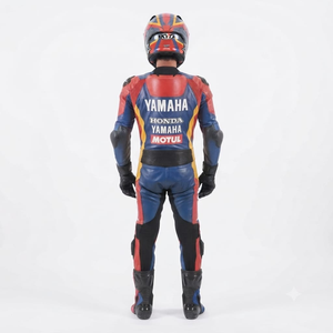 Combinaison de course premium pour homme 1 pièce en cuir de vache véritable/cuir de kangourou, style MotoCP, avec protections niveau 2 - Product Image 2
