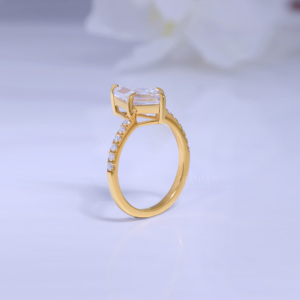 Anillo de compromiso de moissanita con corte cometa, engaste de oro de 10K con banda de diamantes, joyería clásica para mujer - Product Image 3