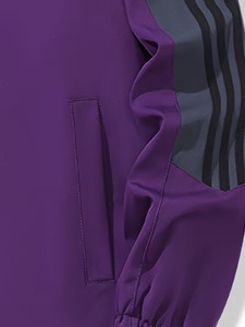 Conjunto deportivo de 2 piezas. Confeccionado con poliéster y spandex transpirables de primera calidad, con chaqueta con cremallera completa y pantalones con bolsillo con cremallera. - Product Image 4