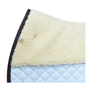 Tapis de selle équestre en satin élégant haut de gamme avec fourrure de renard et mousse, équipement d'équitation en gros avec tissu de qualité supérieure - Product Image 2