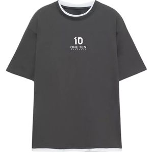 เสื้อยืดผู้ชายลายกราฟิกโลโก้คู่ แขนสั้น สไตล์ลำลอง พิมพ์ลายตามสั่ง เสื้อสตรีทแวร์ ใส่สบาย แฟชั่นทันสมัย เหมาะสำหรับใส่ในชีวิตประจำวัน - Product Image 1