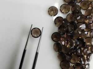 Cuarzo Ahumado Natural de 8MM, Corte Brillante Redondo, Gema Suelta de la Mejor Calidad para la Fabricación de Joyas - Product Image 2