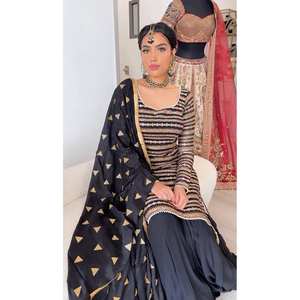 Ensemble de costume de fête pour femmes avec fil et travail de séquence - Product Image 4