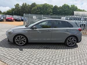 Hyundai I30 1.5 T-GDI MHEV N LINE EURO 6 (S/S) 5DR OEM DIY Steel, Modelo 2022, Como Nuevo - Product Image 3