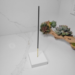Porte-encens minimaliste en marbre blanc, brûleur d'agarbatti carré en pierre, accessoire de décoration de table moderne - Product Image 1