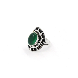 Anillo Bohemio de Ónix Verde Sintético, Hecho a Mano, Geométrico Ovalado de 10x14mm, Chapado en Plata, Anillo Artesanal con Gema, Unisex para Uso Diario - Product Image 3