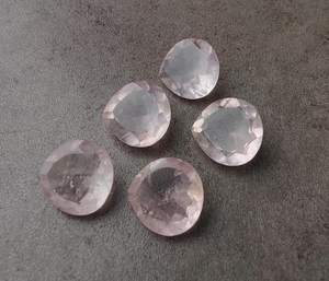 Pierre précieuse naturelle en quartz rose, forme cœur, facettée, calibrée, pour bijoux, pierre de guérison, cristal - Product Image 2