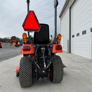 Tractor compacto Kubota BX1880 de alta capacidad y precio accesible con cargador frontal, listo para envío inmediato. - Product Image 3
