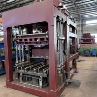 Machine automatique de fabrication de pavés et de blocs de béton à haute productivité avec moteur à pression hydraulique, facile à utiliser