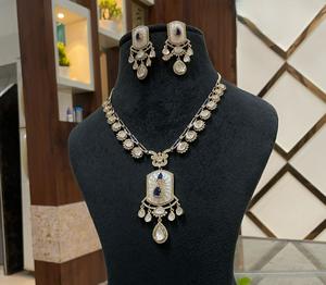 Conjunto de Collar y Aretes Clásicos de Moissanita Chapados en Oro de Aleación de Primera Calidad, Regalo para Mujer para Aniversario, Boda o Fiesta - Product Image 2