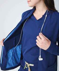 Chaqueta Médica de Calidad Confiable con Tela Ligera y Duradera y Aspecto Profesional para Enfermeras y Médicos - Product Image 2