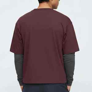 Camiseta de hombre de corte holgado a la moda, con estampado digital personalizado, de algodón, estilo urbano. - Product Image 3