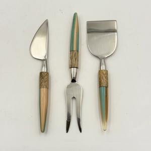 Juego de cuchillos para queso de resina y metal de alta calidad que combina un diseño moderno con un encanto clásico, cada rebanada se convierte en un momento de elegancia. - Product Image 1