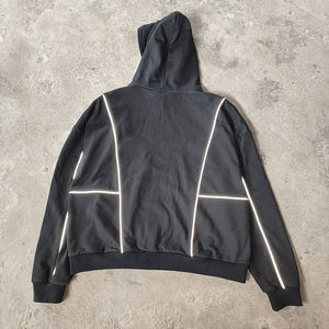 Conjunto Deportivo Reflectante de Sudadera con Capucha y Pantalones Deportivos, Trajes Deportivos Holgados Personalizados de Algodón de Alta Calidad para Hombre - Product Image 3