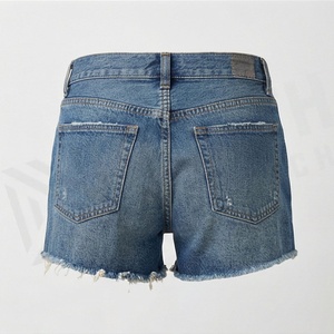 Shorts en jean pour femmes, tendance, sexy, couleur personnalisée, en coton denim, style décontracté streetwear, pour un look estival stylé et branché - Product Image 2