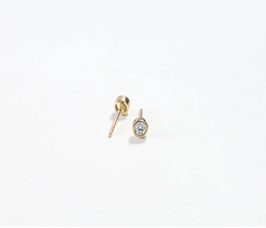 Pendientes Minimalistas de Diamantes en Oro Sólido con Diamantes Naturales Extraídos de la Tierra, Joyería Fina, Elegante para Uso Diario, Regalo para Ella - Product Image 1