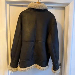 Veste en cuir faite à la main en fausse fourrure de mouton personnalisée – Veste en cuir unisexe de style classique, luxueux, authentique, moderne et professionnel - Product Image 3