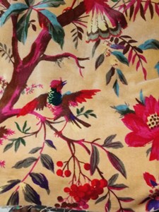 Tissu en velours de coton de luxe : imprimé oiseaux, beige pêche, 45 pouces de large, tissu en velours de coton imprimé à la main, motif floral - Product Image 5