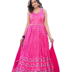 ชุดเดรสผ้าไหมลายโดลาผ้าไหมแท้ดีไซน์ใหม่ล่าสุด - Product Image 1