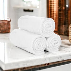 Toalla de Baño de Lujo Ecológica 100% Algodón Tejido, Blanca, 600 GSM, Gruesa y Afelpada - Product Image 1