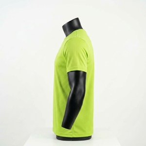 Camiseta deportiva ajustada de poliéster y spandex transpirable para hombre, ideal para correr y hacer ejercicio en el gimnasio. - Product Image 2