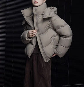 Blouson matelassé unisexe 2026 haute performance imperméable et coupe-vent à capuche, design matelassé d'hiver avec rembourrage en coton et mélange polyester/coton - Product Image 1