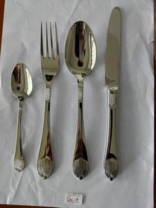 Juego de cubiertos de estilo clásico, cuchara, tenedor y cuchillo, 4 piezas, pulido espejo, reutilizables, resistentes al óxido, para hoteles. - Product Image 6