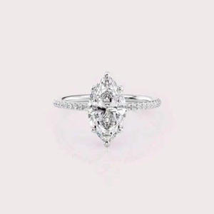 Anillo de compromiso de moissanita con corte marquesa en oro amarillo con banda pavé, anillo de promesa nupcial clásico solitario - Product Image 1