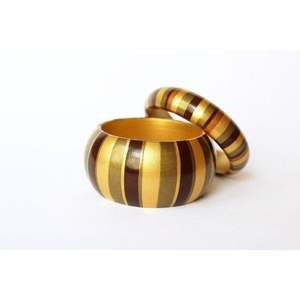 Bracelets en bois peints écologiques - Collection artisanale d'accessoires de mode en cristal - Product Image 1