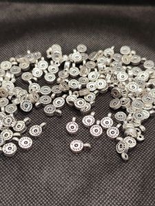 Pendentif fin en laiton plaqué argent à double trou pour la fabrication de bijoux, colliers et bracelets - Vente en gros - Product Image 3