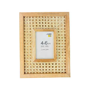 Cadre photo en bois de bambou écologique artisanal avec motif floral pour la décoration de la maison - Product Image 3