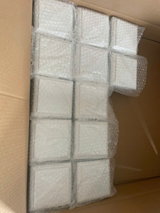 Capuchons de poteau d'escalier minimalistes en chêne rouge, capuchons plats, plusieurs options de bois, écologiques, personnalisables, durables, pièces d'escalier pour l'aménagement moderne - Product Image 3