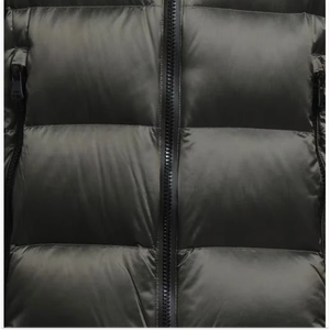 Veste matelassée en gros pour l'hiver, avec tissu doux, rembourrage chaud, construction légère et design contemporain - Product Image 4